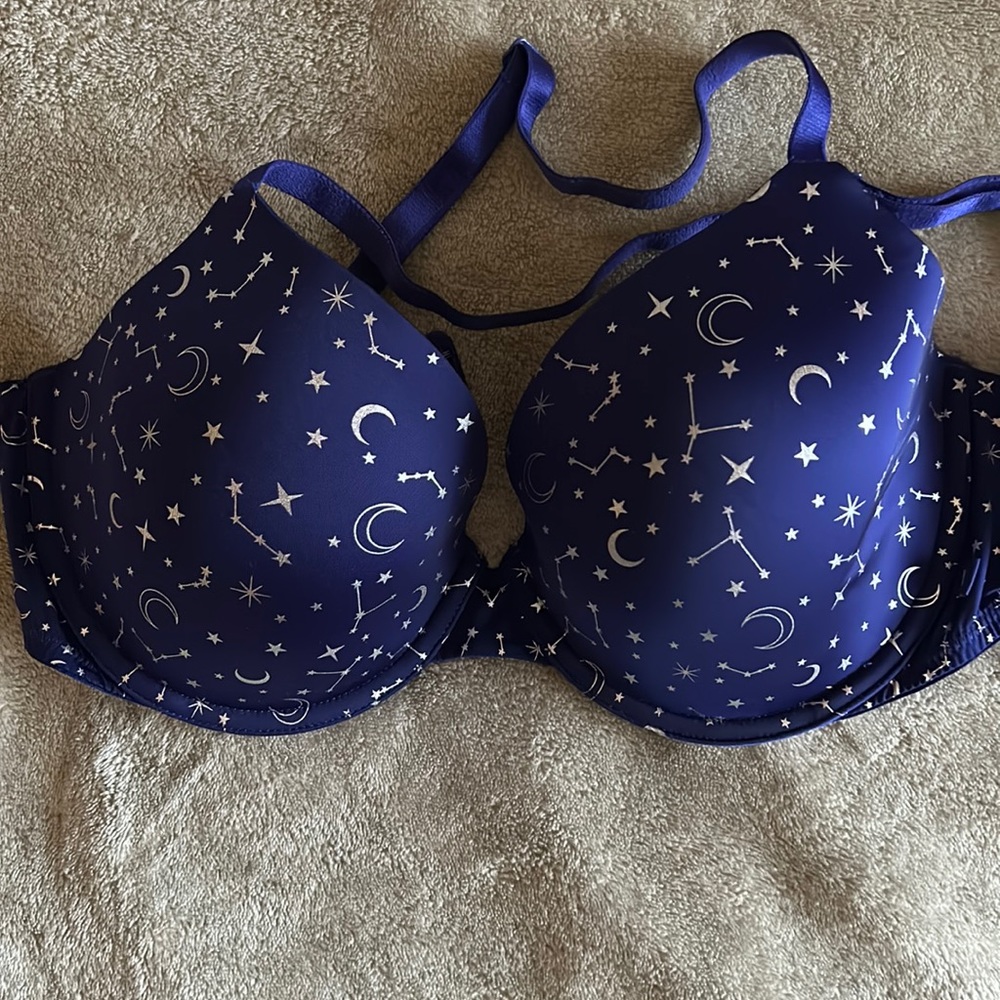 Victoria’s Secret 36D Bra